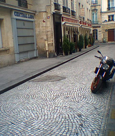 [Rue Française]